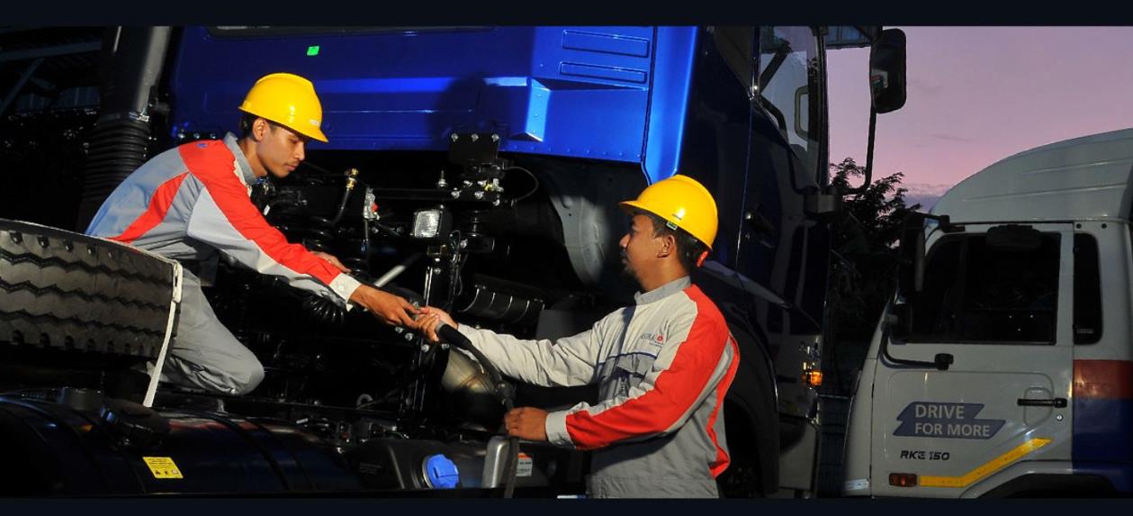 Kirdi va uni hojatxonada sikdi Foto jinsiy aloqa f m f